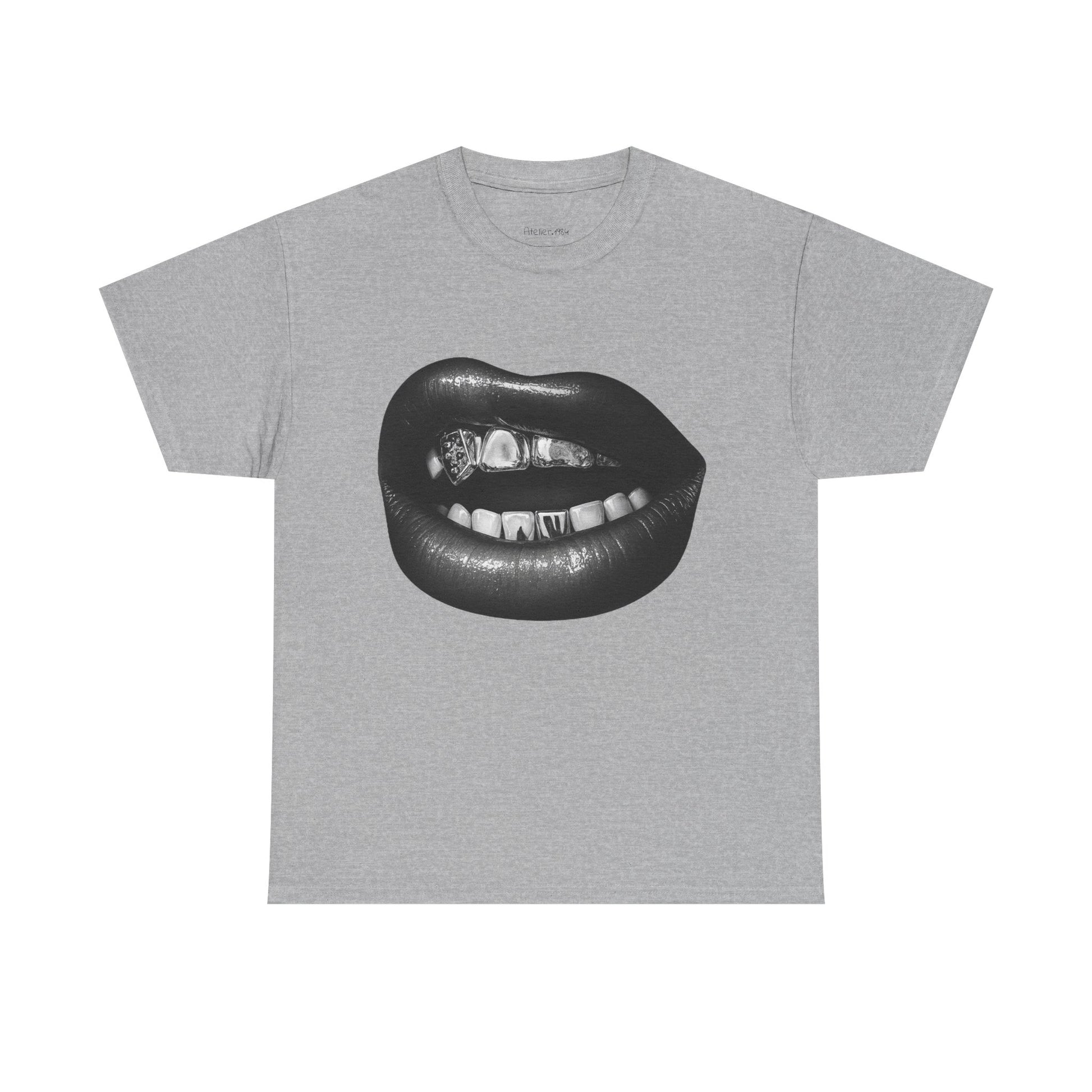 lip tee